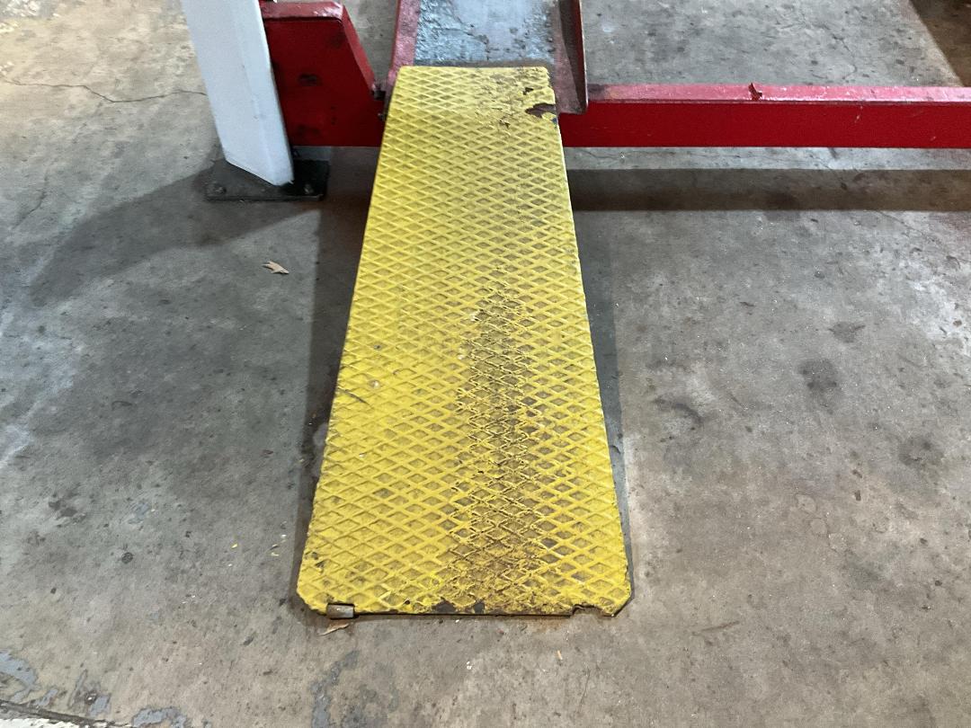 Photo '7' of Istobal 4 Post Hoist