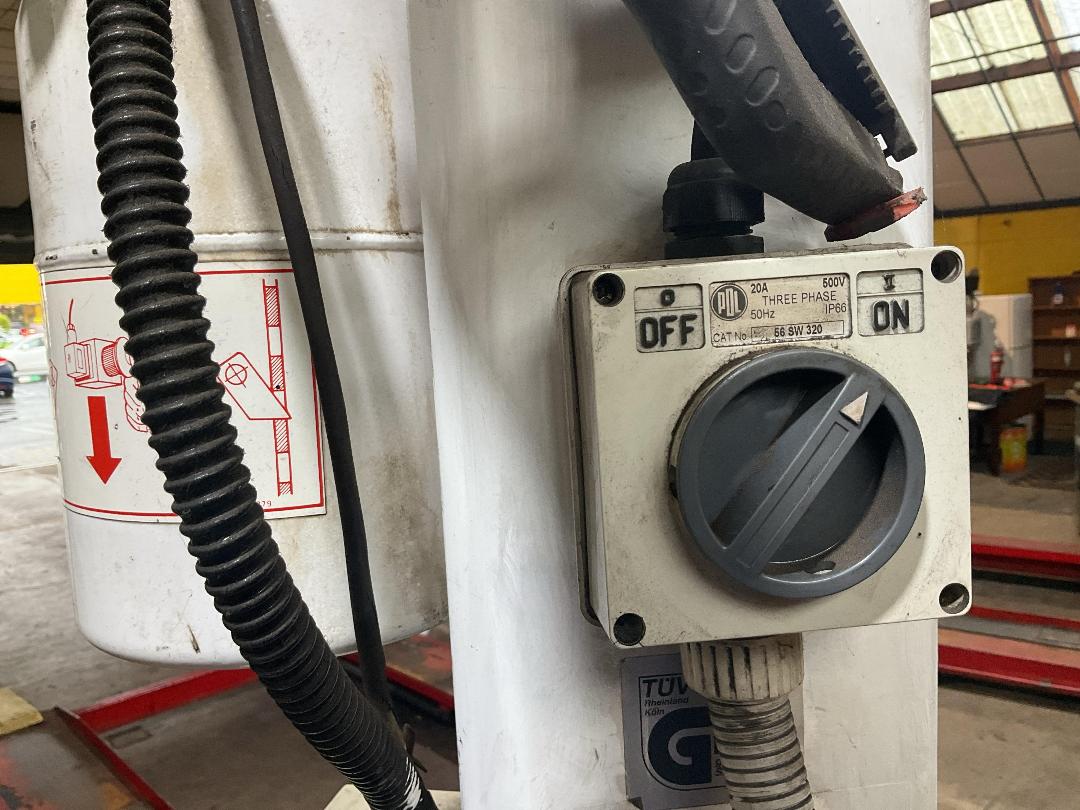 Photo '6' of Istobal 4 Post Hoist - 2