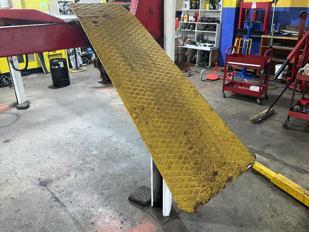 Photo '10' of Istobal 4 Post Hoist - 2