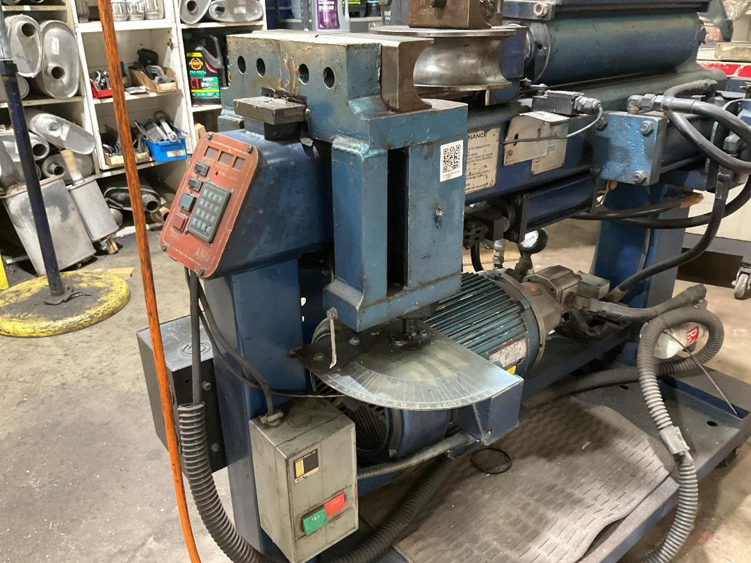 Photo '13' of “Blue Boy” Pipe Bender & Die