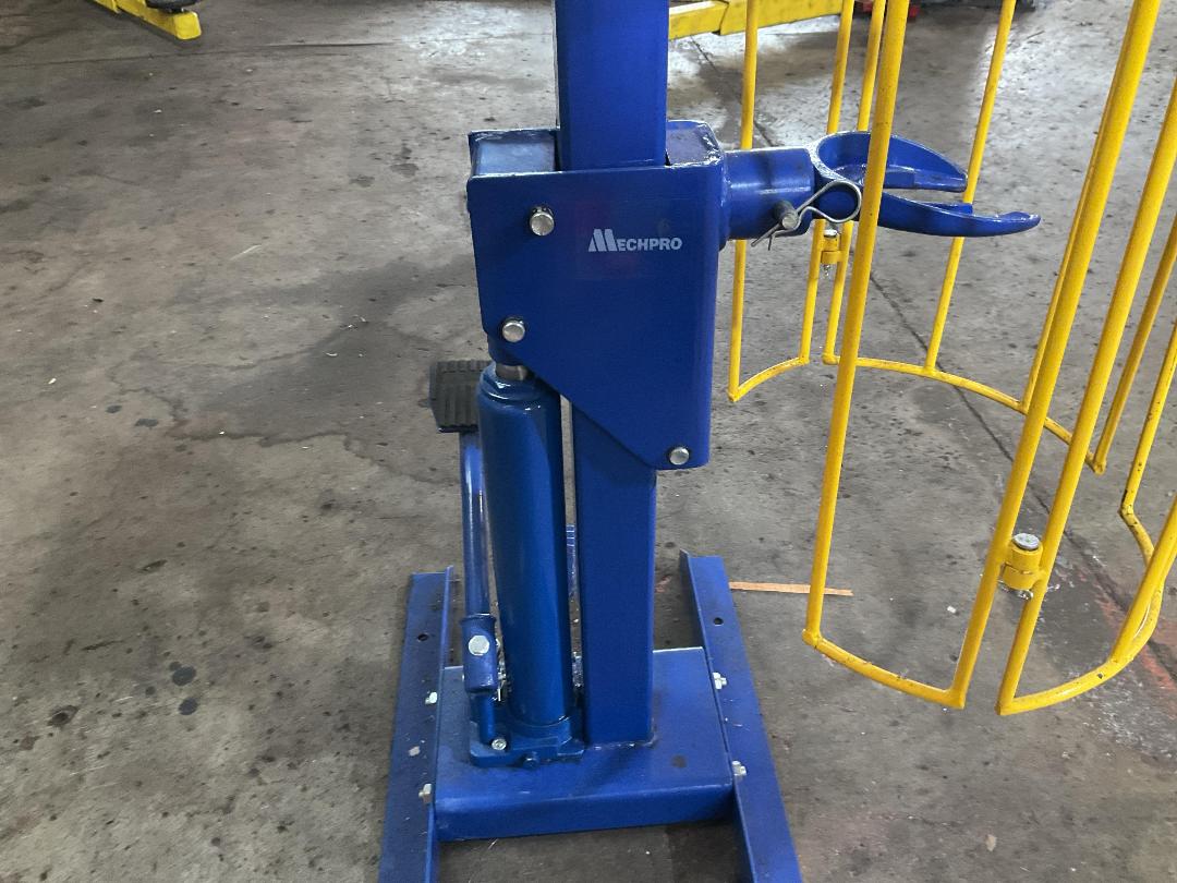 Photo '6' of Mechpro Spring Compressor Photo '6' of Mechpro Spring Compressor