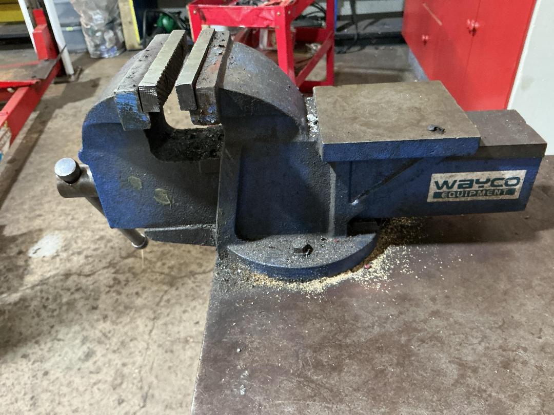 Photo '3' of Metal work Table Photo '3' of Metal work Table