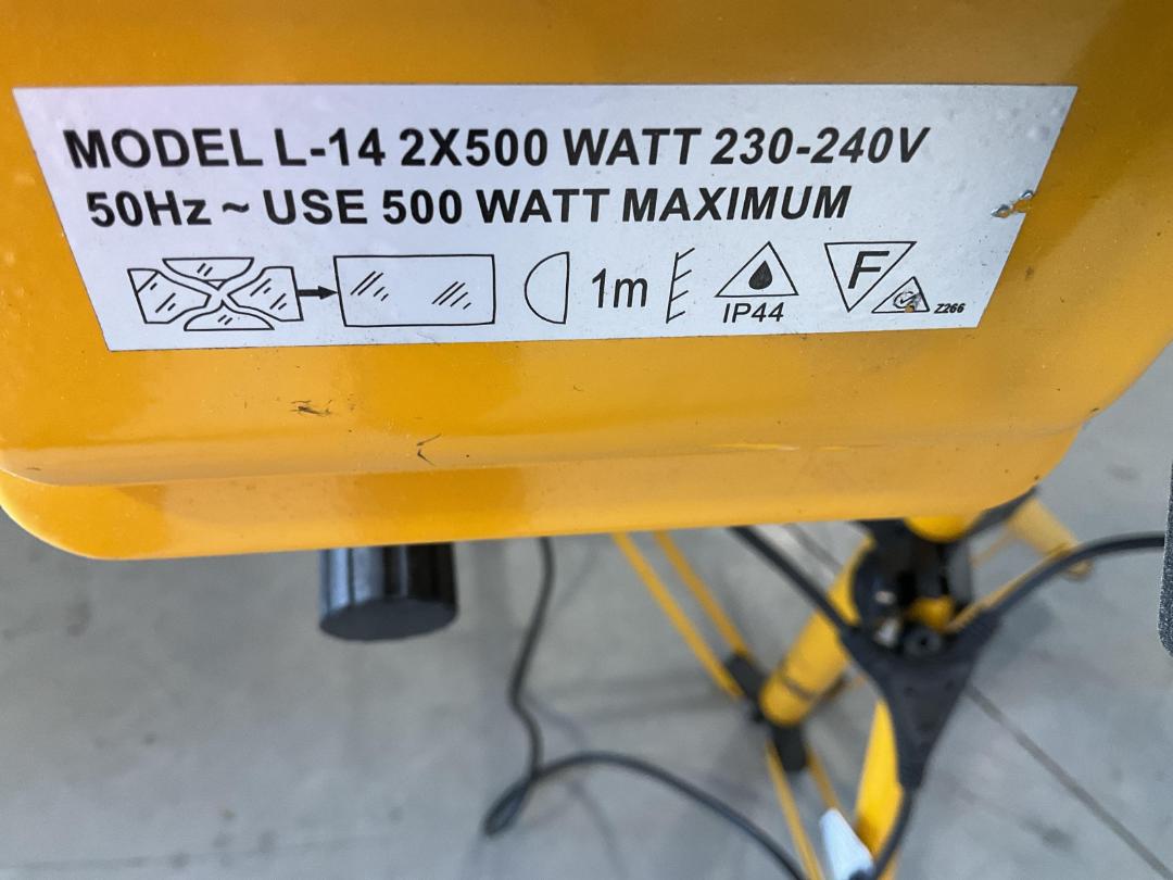 Photo '2' of Work Light with Tripod - Model L-14 Photo '2' of Work Light with Tripod - Model L-14