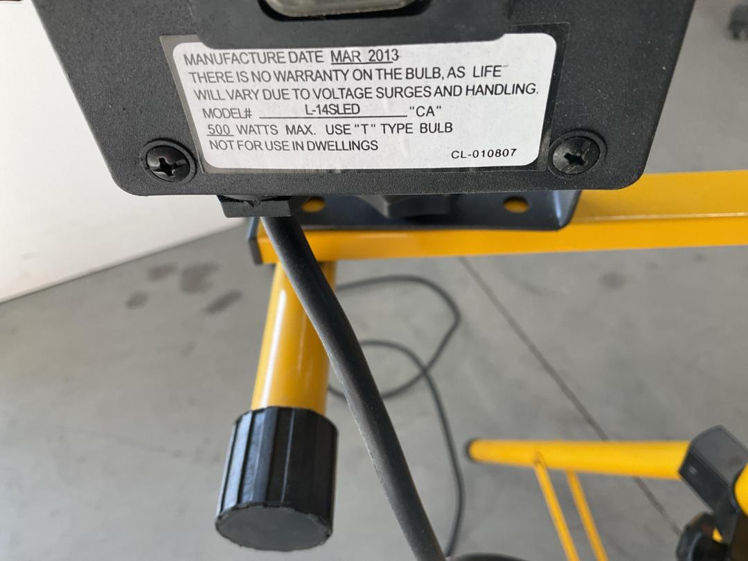 Photo '3' of Work Light with Tripod - Model L-14 Photo '3' of Work Light with Tripod - Model L-14