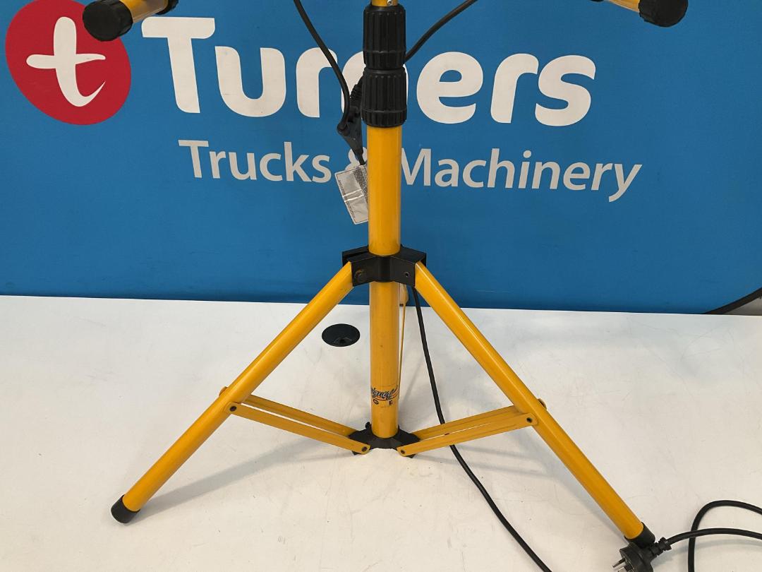 Photo '5' of Work Light with Tripod - Model L-14 Photo '5' of Work Light with Tripod - Model L-14