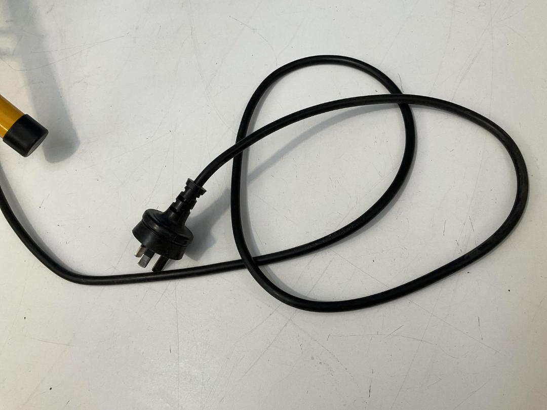 Photo '7' of Work Light with Tripod - Model L-14 Photo '7' of Work Light with Tripod - Model L-14