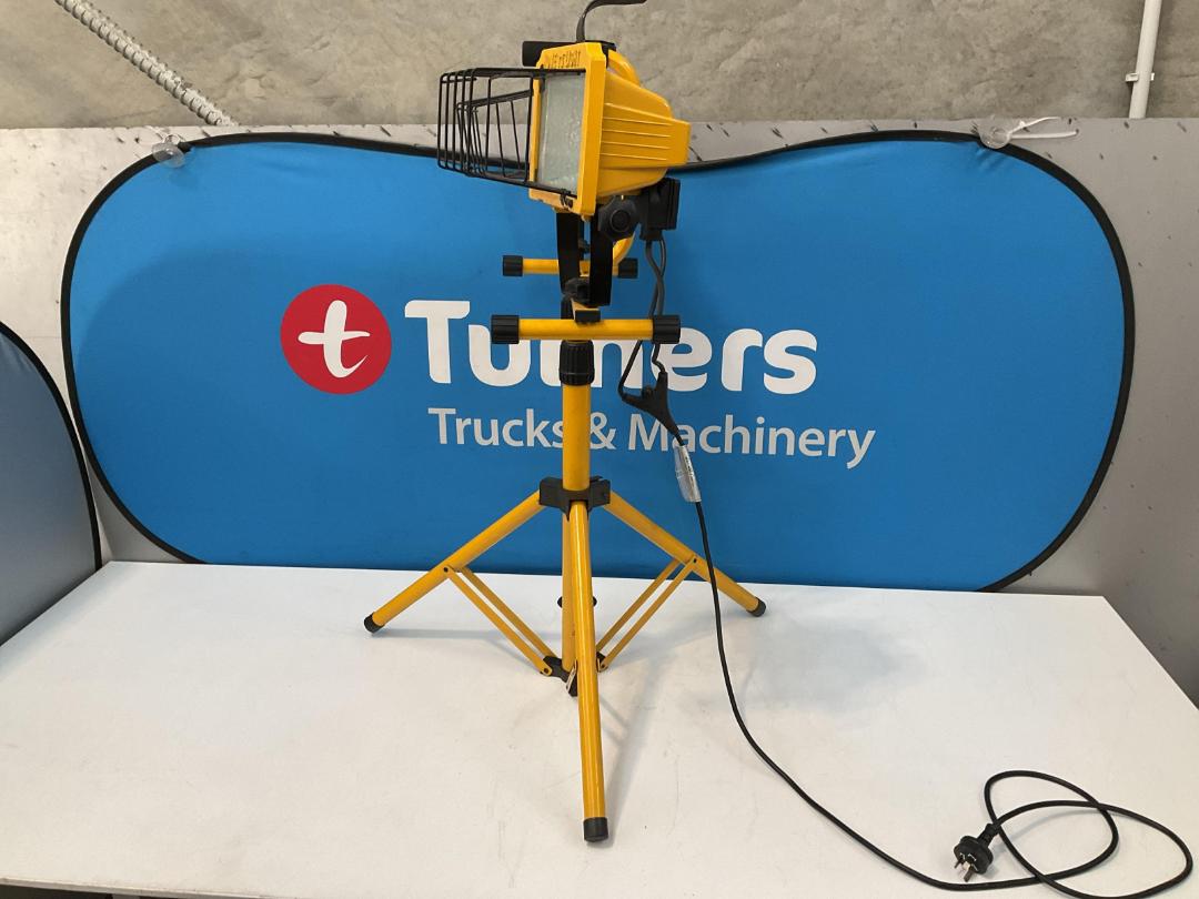 Photo '13' of Work Light with Tripod - Model L-14 Photo '13' of Work Light with Tripod - Model L-14