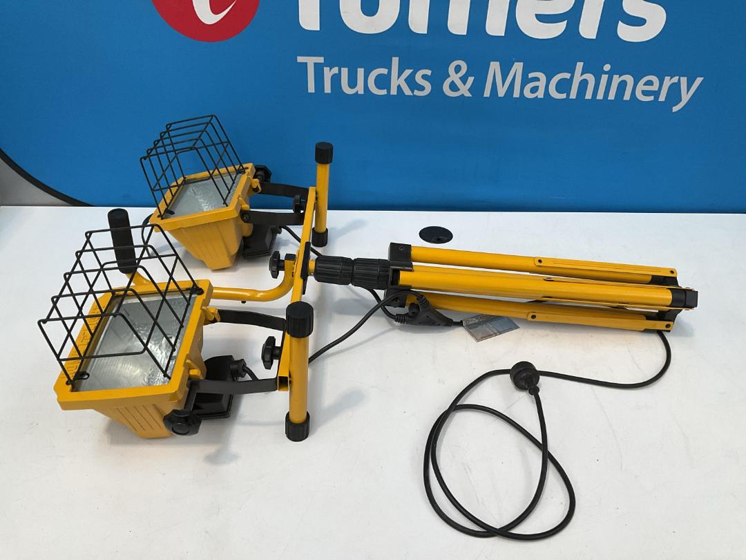 Photo '14' of Work Light with Tripod - Model L-14 Photo '14' of Work Light with Tripod - Model L-14