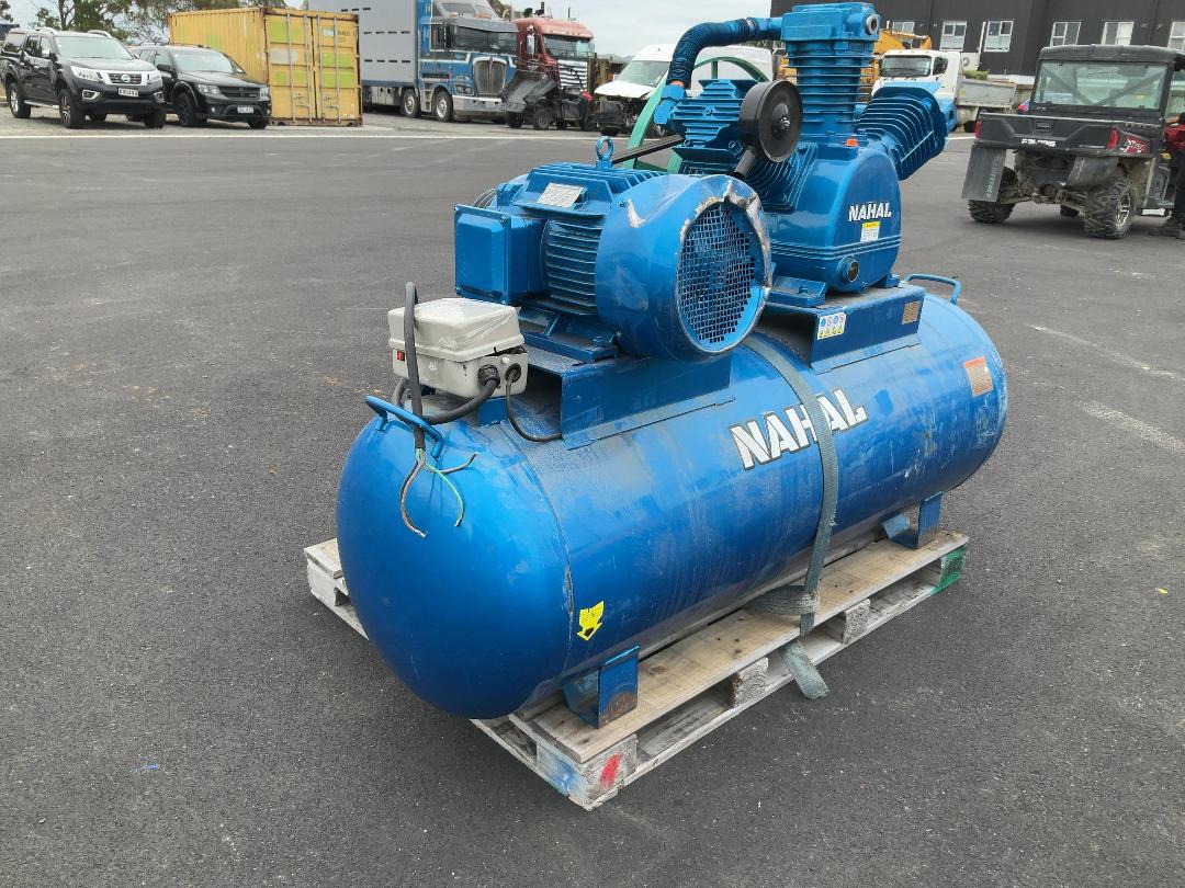 Photo '3' of DAMAGED Air compressor 3 phase