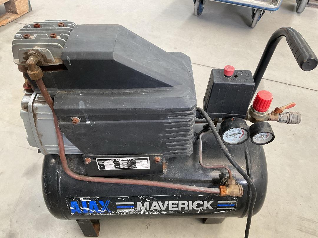 Photo '4' of Ajax Maverick Air Compressor - Model FL25 Photo '4' of Ajax Maverick Air Compressor - Model FL25