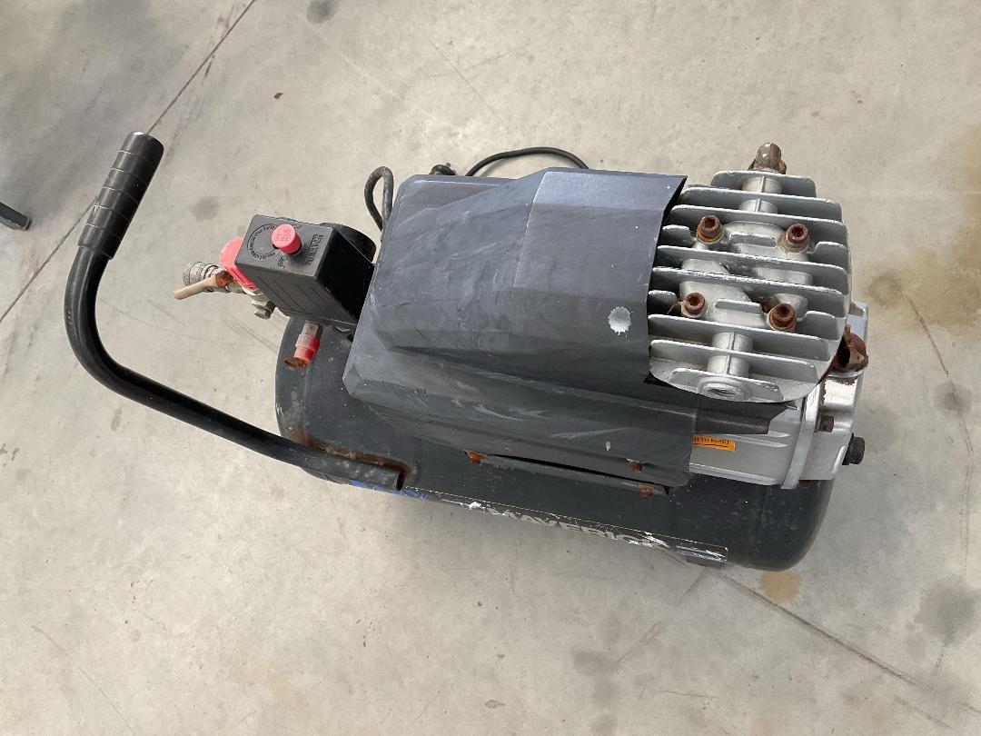 Photo '15' of Ajax Maverick Air Compressor - Model FL25 Photo '15' of Ajax Maverick Air Compressor - Model FL25