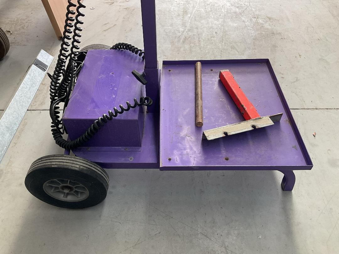 Photo '5' of Industrial Work Light or Similar on Wheels