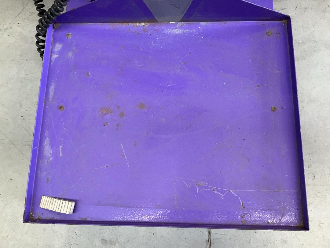 Photo '3' of Industrial Work Light or Similar on Wheels