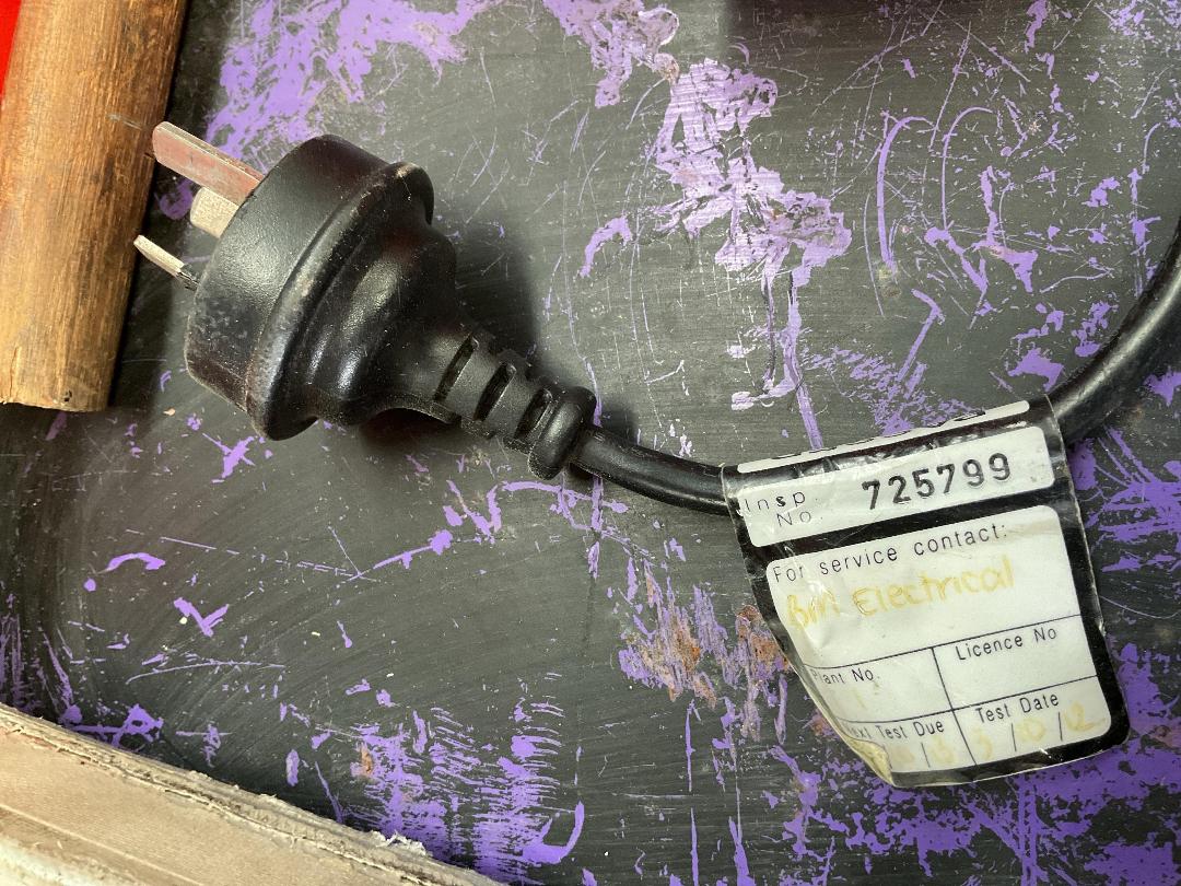 Photo '7' of Industrial Work Light or Similar on Wheels