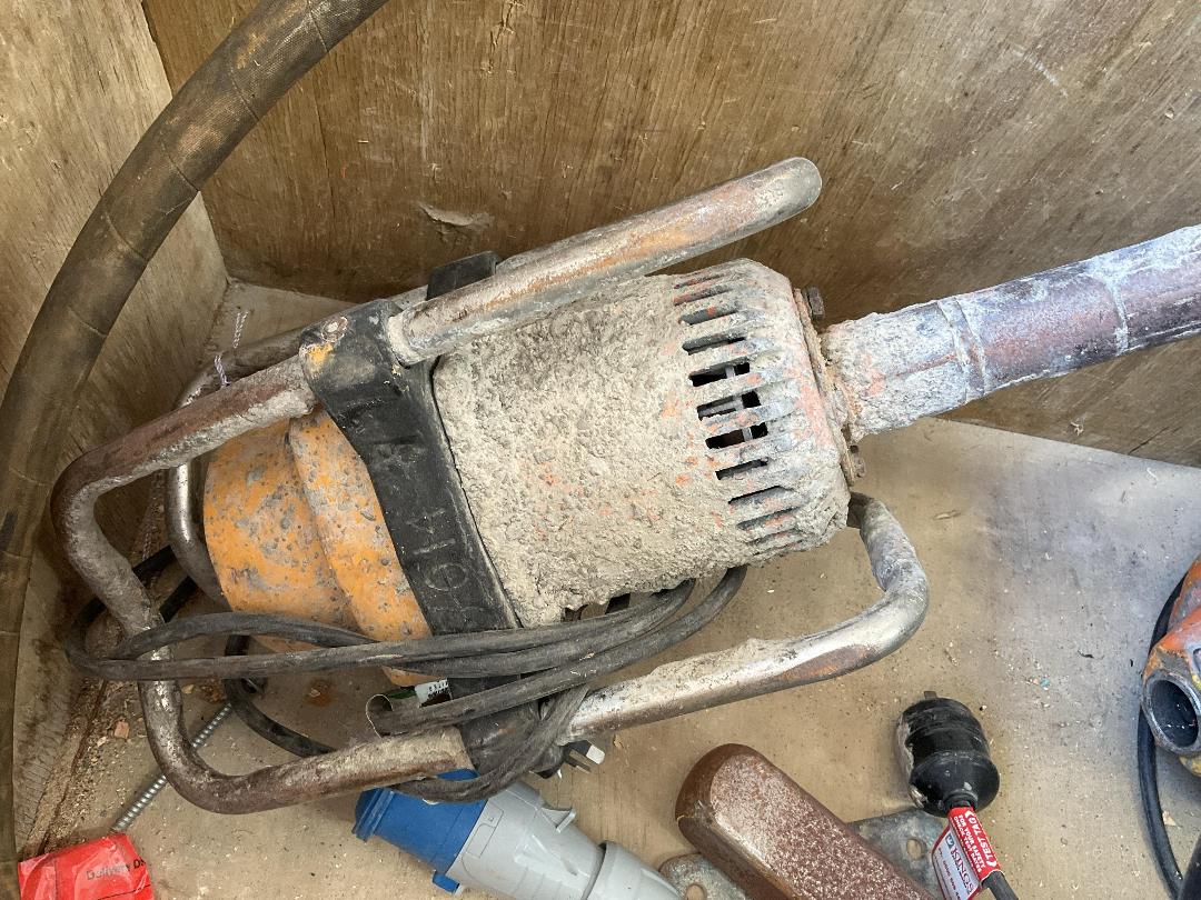 Photo '10' of Tool Chest w/ 3 Concrete Vibrators - Wacker M2000 etc Photo '10' of Tool Chest w/ 3 Concrete Vibrators - Wacker M2000 etc