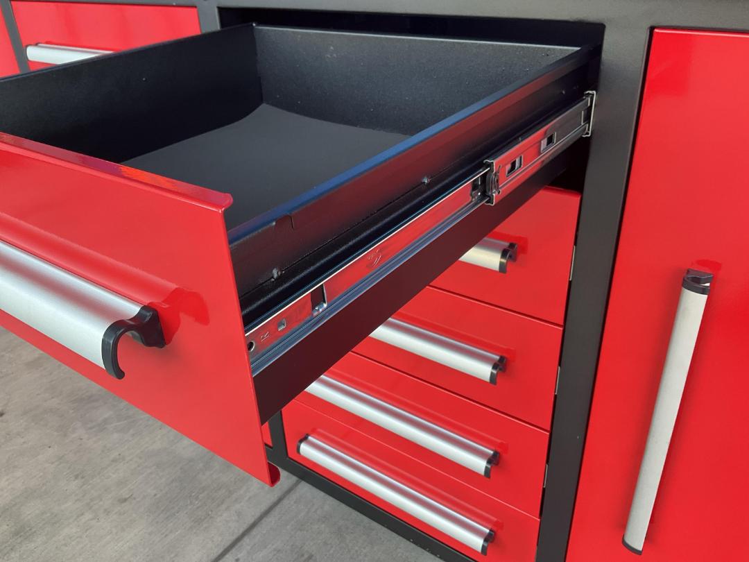 Photo '4' of Workbench - 10 Draw / 2 Storage Cupboards *NEW* Photo '4' of Workbench - 10 Draw / 2 Storage Cupboards *NEW*