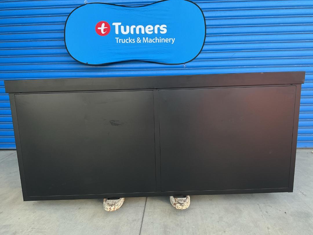 Photo '7' of Workbench - 10 Draw / 2 Storage Cupboards *NEW* Photo '7' of Workbench - 10 Draw / 2 Storage Cupboards *NEW*