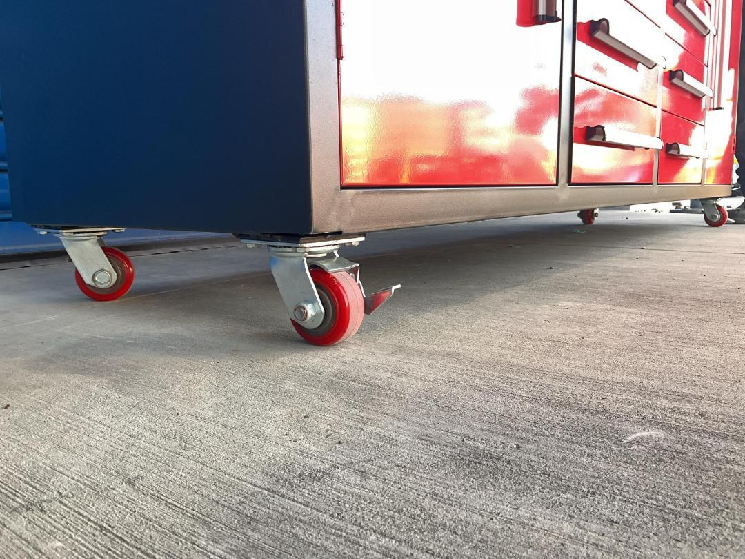 Photo '10' of Workbench - 18 Drawer / 4 Cupboard & Bench *NEW* Photo '10' of Workbench - 18 Drawer / 4 Cupboard & Bench *NEW*