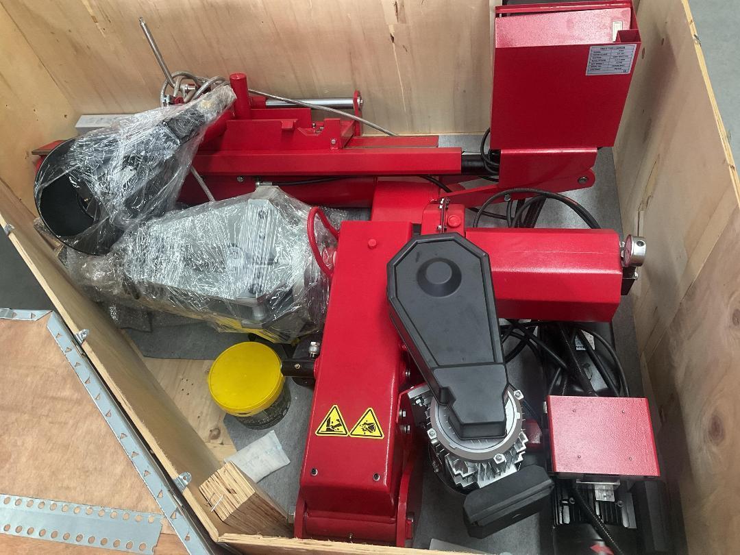Photo '5' of Heavy Duty Truck Tyre Changer - 240V / Single Phase *NEW* Photo '5' of Heavy Duty Truck Tyre Changer - 240V / Single Phase *NEW*