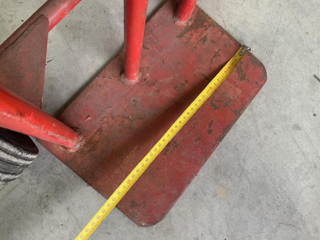 Photo '4' of Sack Barrow