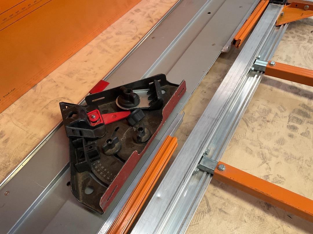 Photo '5' of Triton Workcentre 2000 - Portable Woodworking Station