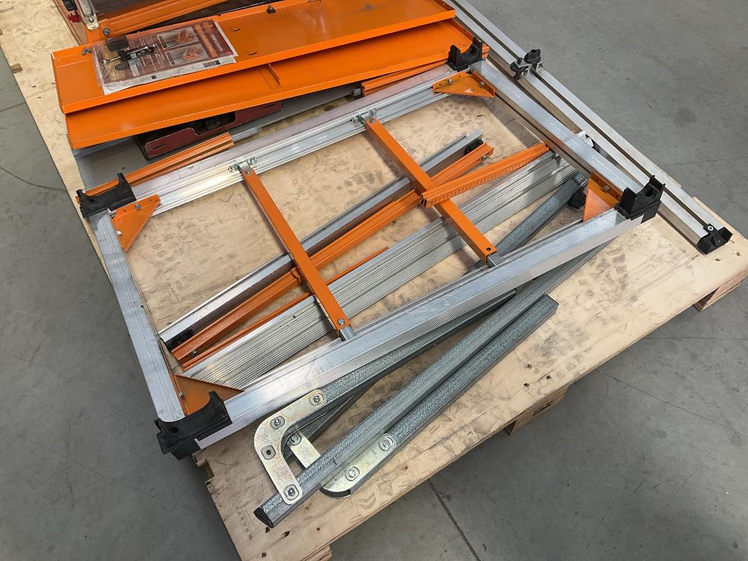 Photo '4' of Triton Workcentre 2000 - Portable Woodworking Station