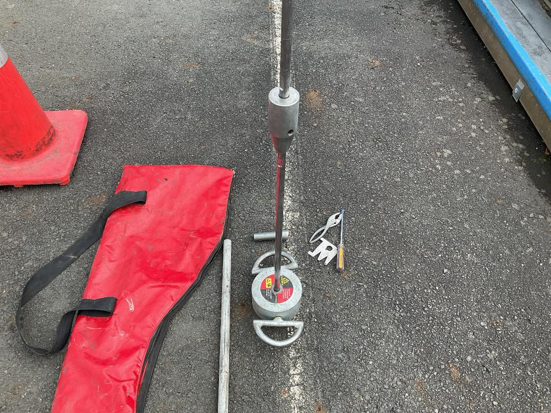 Photo '9' of Geotechnics Compaction Tester and other