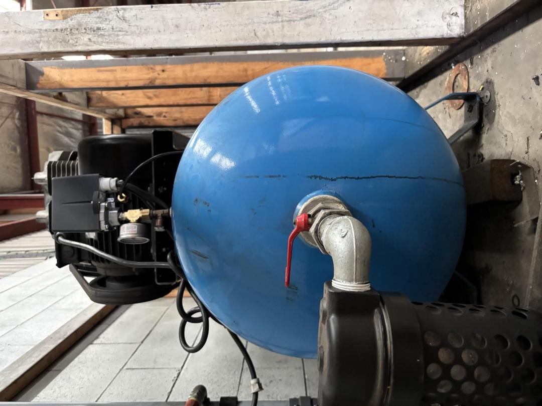 Photo '3' of Workshop Compressor