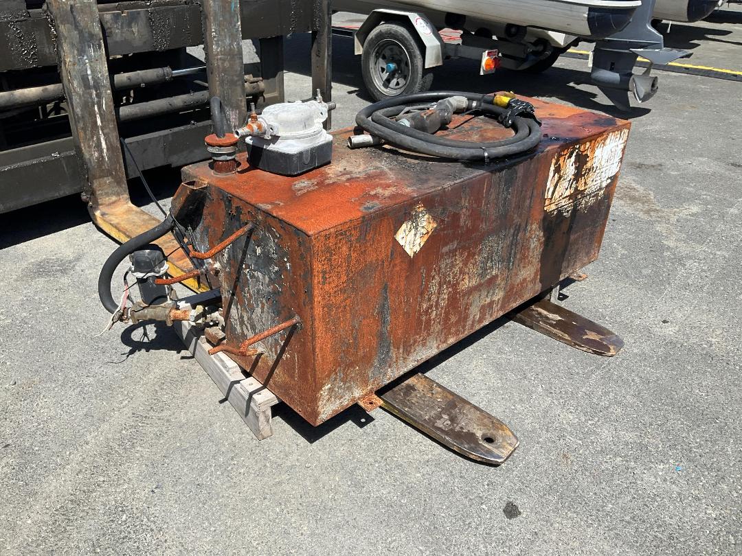 Photo '2' of Fuel Tank