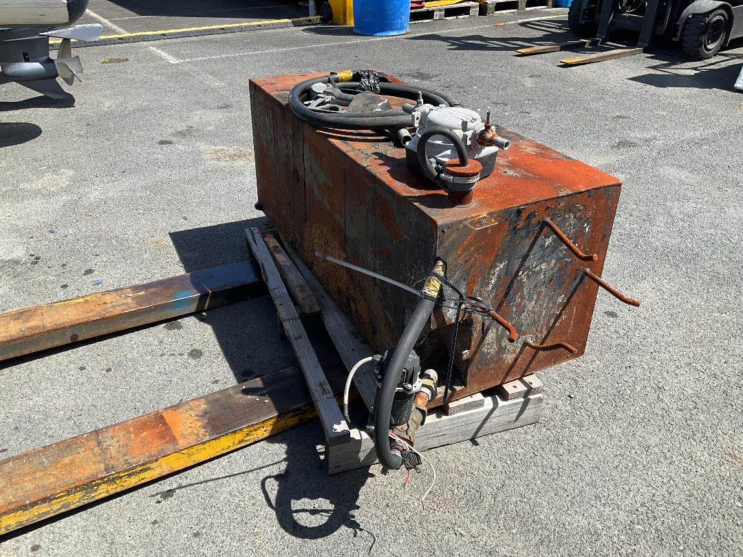 Photo '3' of Fuel Tank