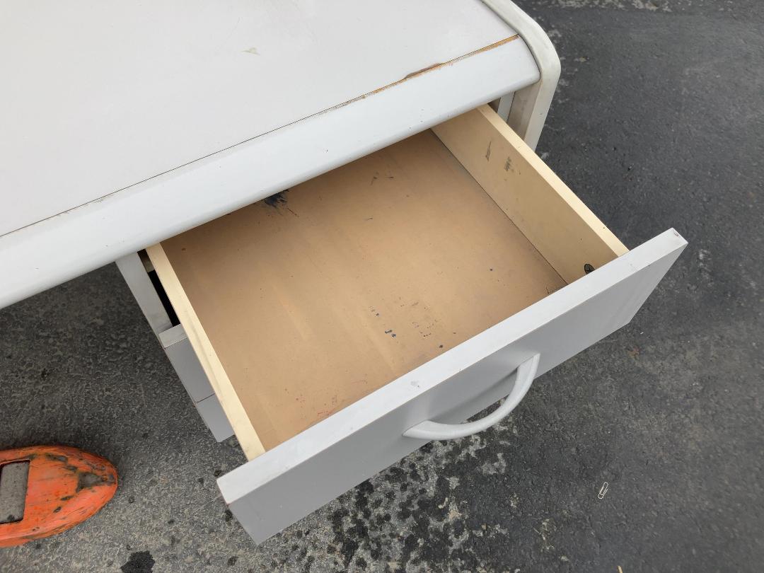 Photo '7' of Large Office / Reception Desk Photo '7' of Large Office / Reception Desk