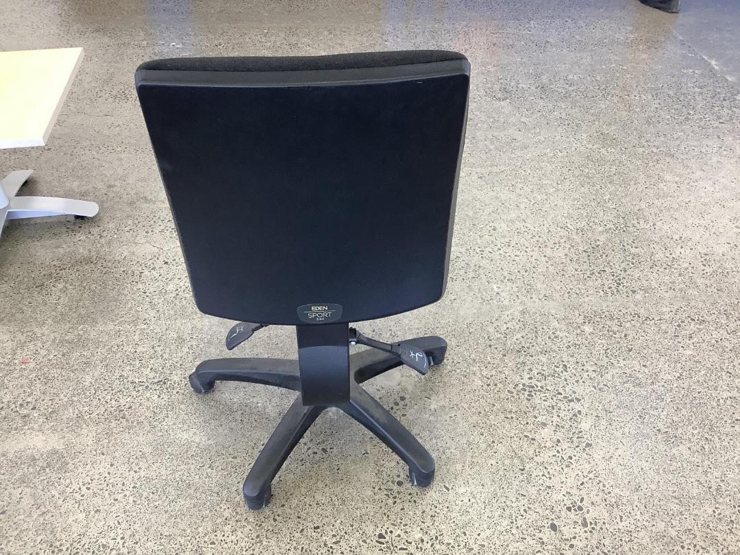 Photo '3' of Office chair Photo '3' of Office chair