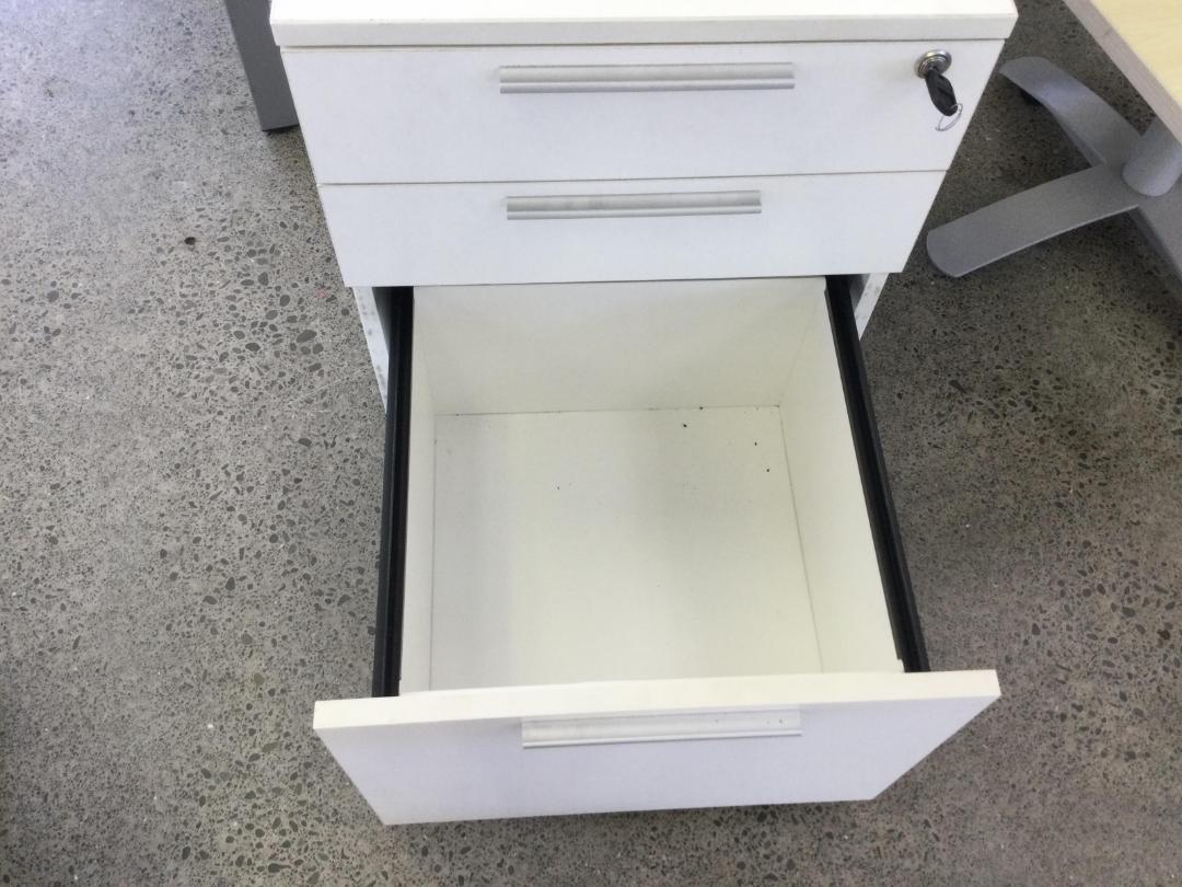 Photo '3' of Office desk drawers Photo '3' of Office desk drawers