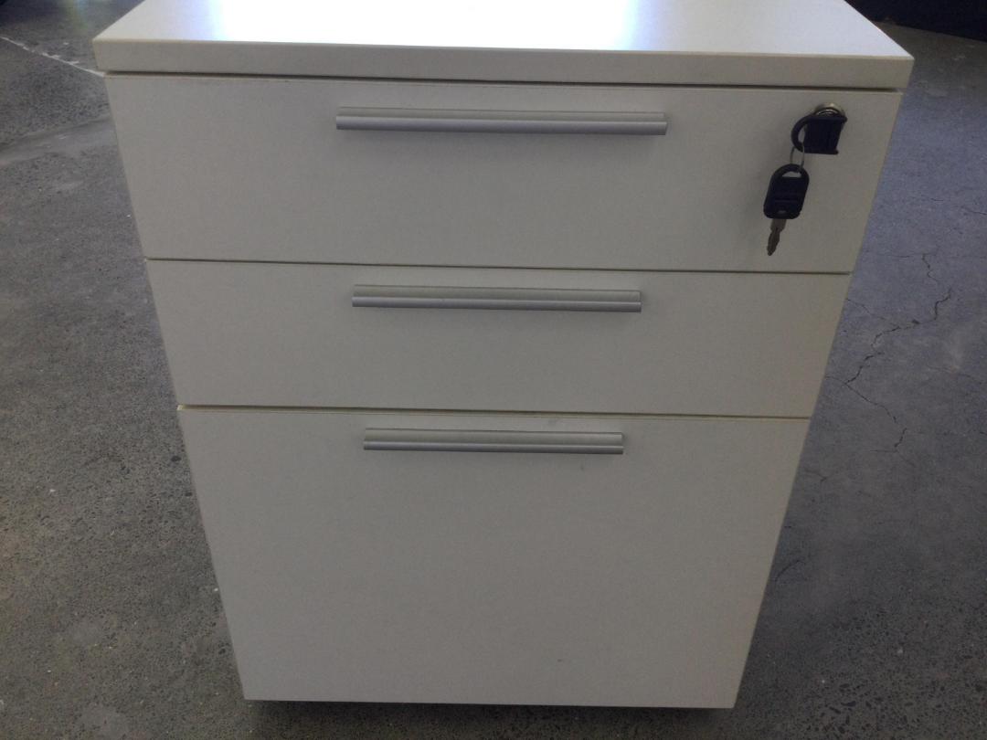 Photo '4' of Desk drawers Photo '4' of Desk drawers