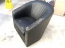 Thumbnail '2' of Black arm chair
