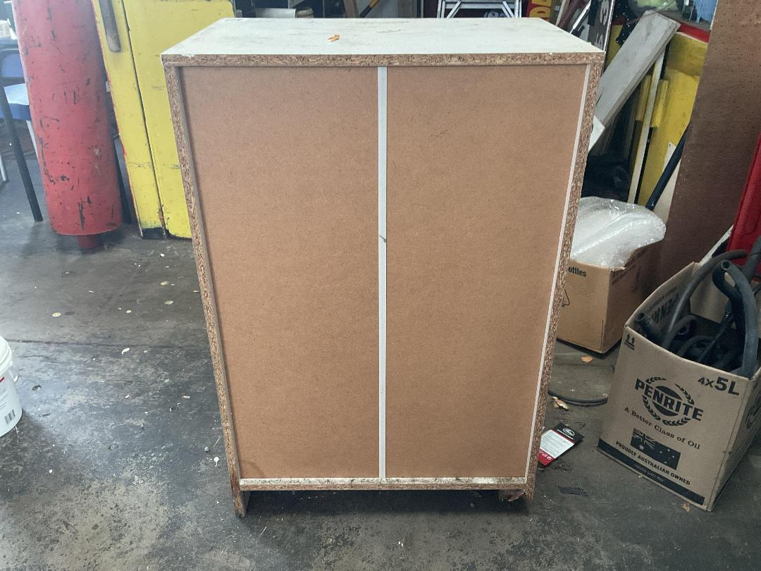 Photo '4' of Cabinet Photo '4' of Cabinet