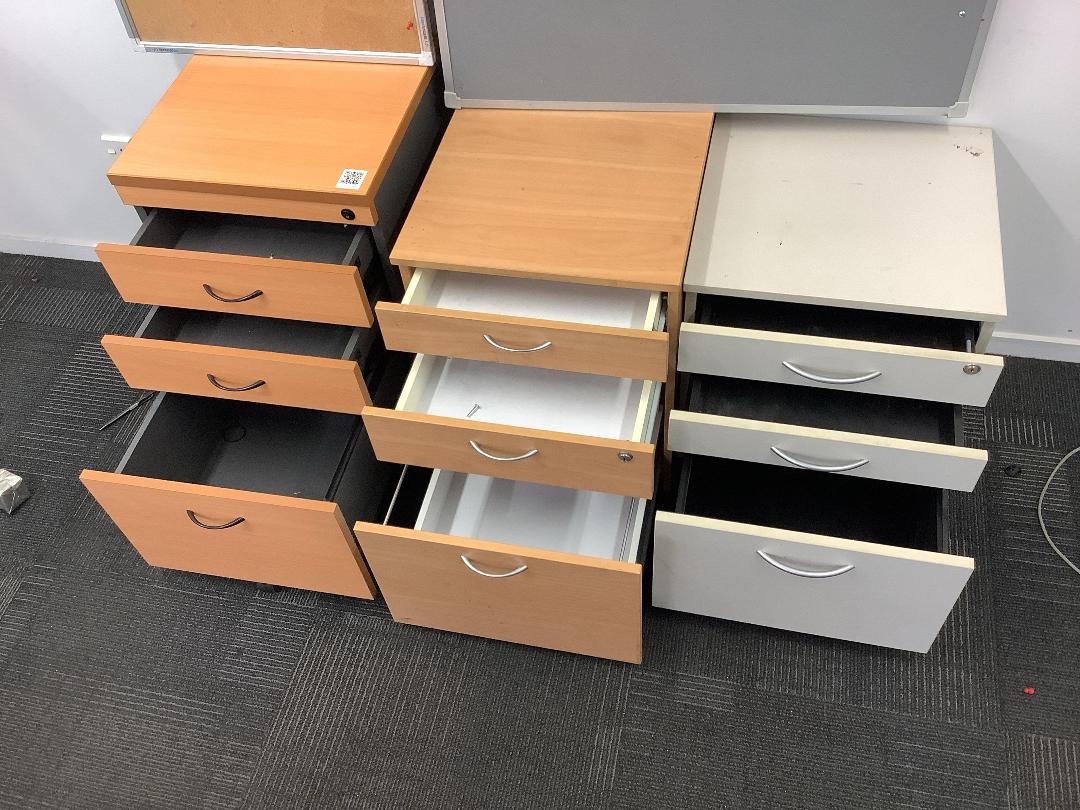 Photo '2' of Assorted Office furniture Photo '2' of Assorted Office furniture