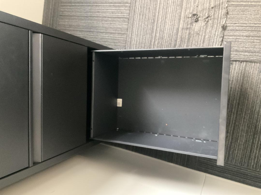 Photo '2' of Black Filing cabinet
