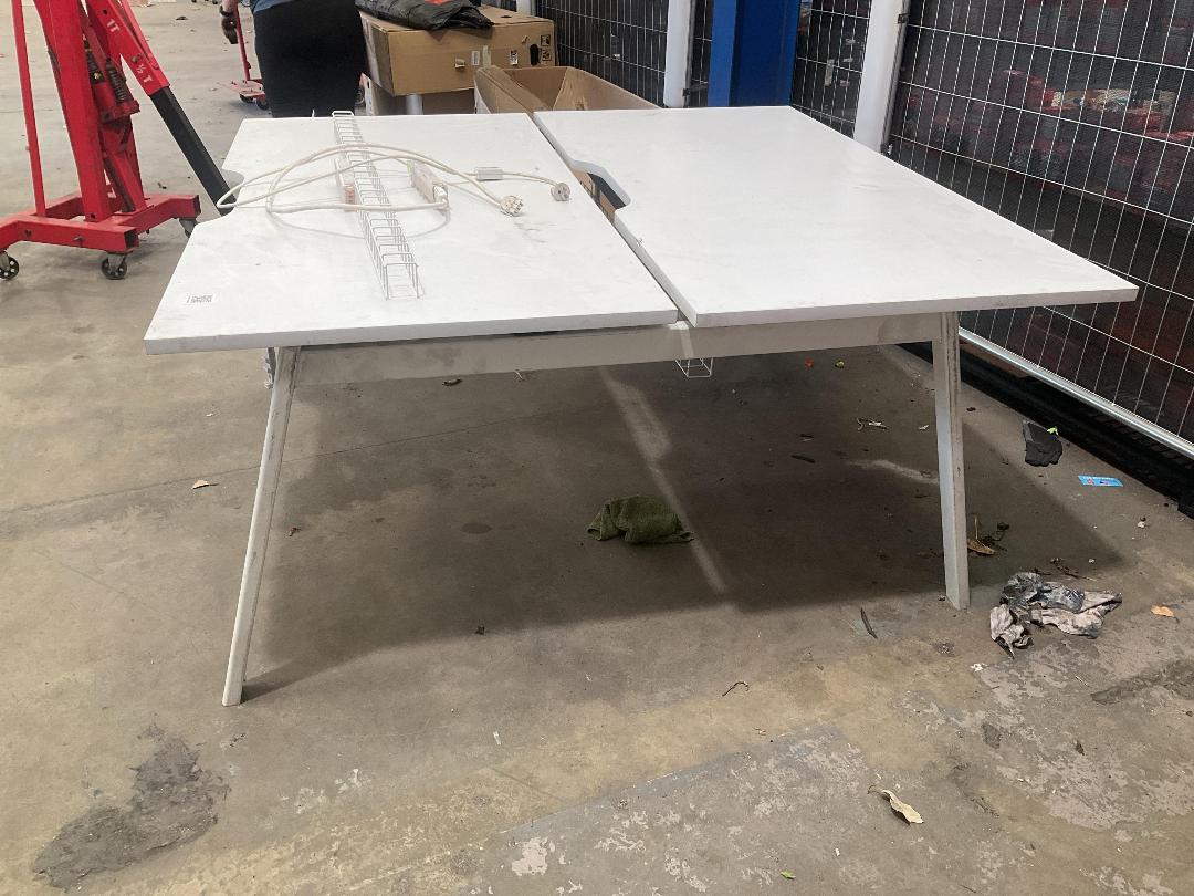 Photo '2' of Double desk Photo '2' of Double desk