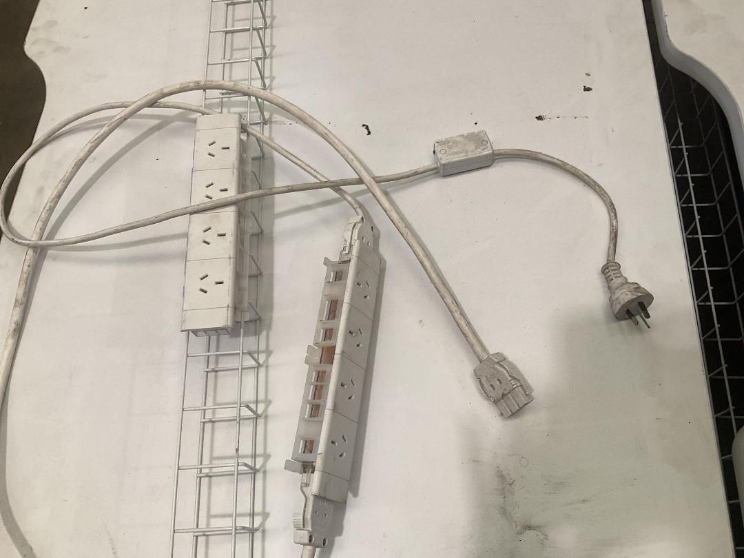 Photo '4' of Double desk Photo '4' of Double desk