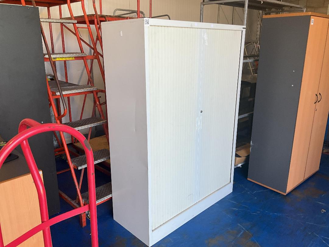 Photo '3' of Sliding Door Cabinet Photo '3' of Sliding Door Cabinet