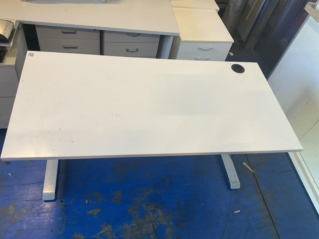 Photo '2' of Office Desk Photo '2' of Office Desk