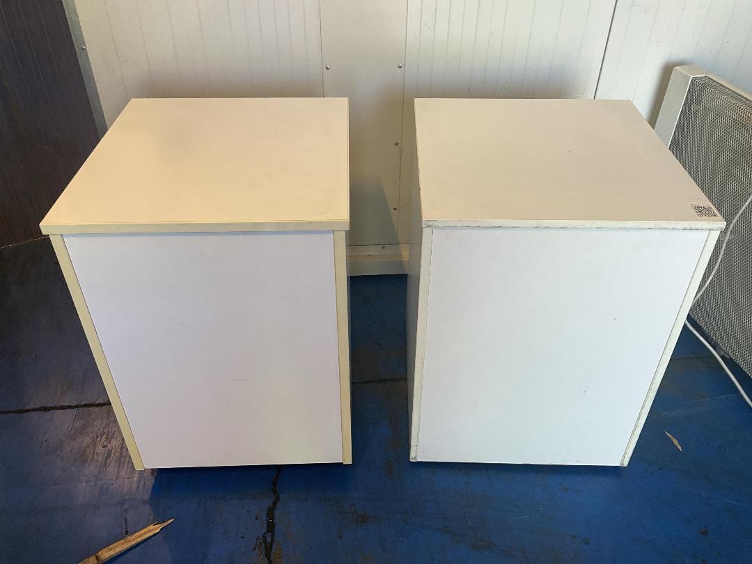 Photo '7' of 2x 3 Drawer Cabinents Photo '7' of 2x 3 Drawer Cabinents