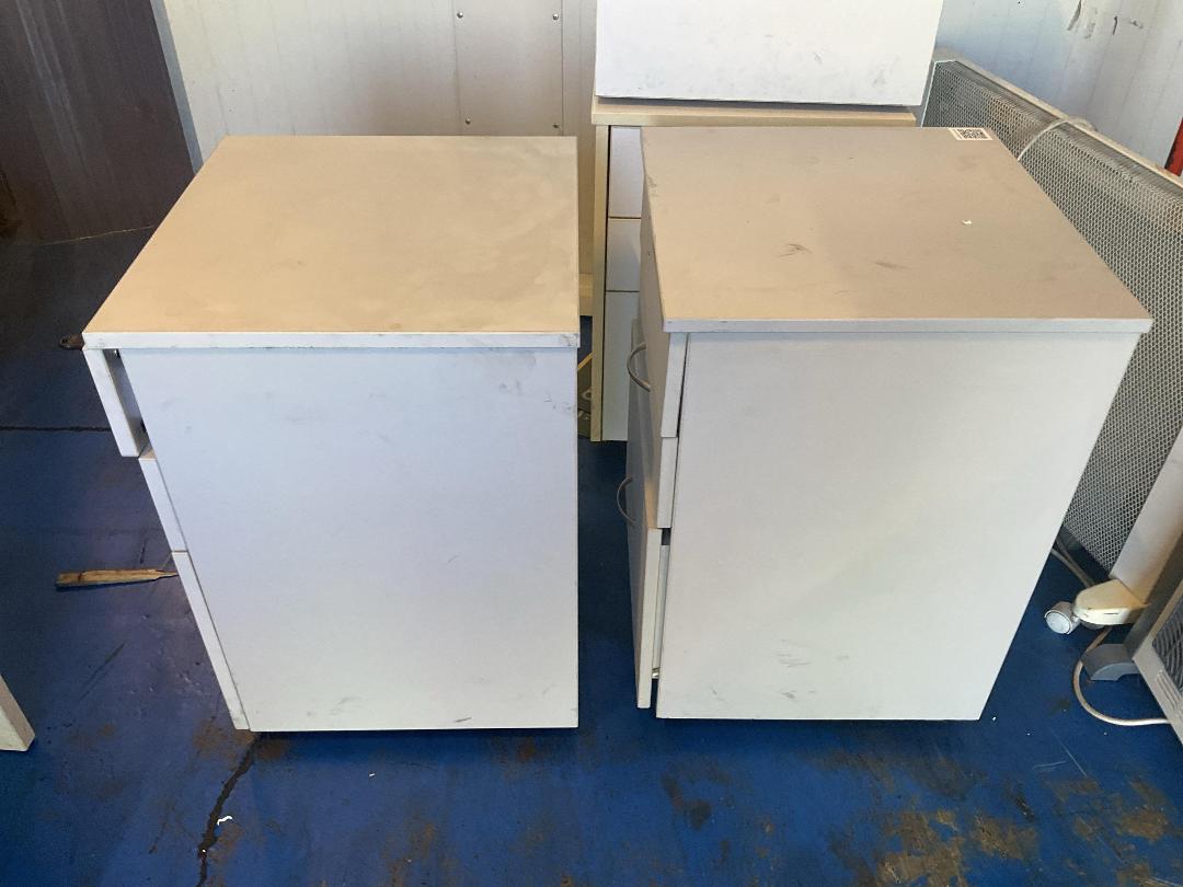 Photo '9' of 2x 3 Drawer Cabinents Photo '9' of 2x 3 Drawer Cabinents