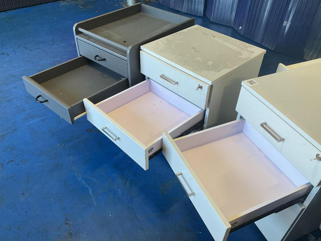 Photo '7' of Bulk Quantity of Office Drawers and a cabinet Photo '7' of Bulk Quantity of Office Drawers and a cabinet