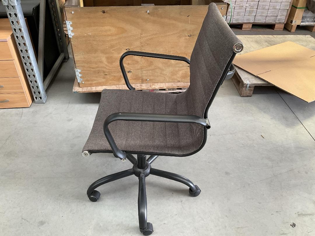 Photo '9' of Grey/Black Coloured Office Chair