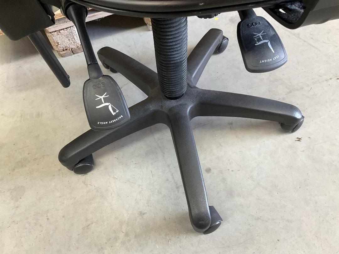 Photo '15' of EOS Spectrum3 Red/Black Coloured Office Chair