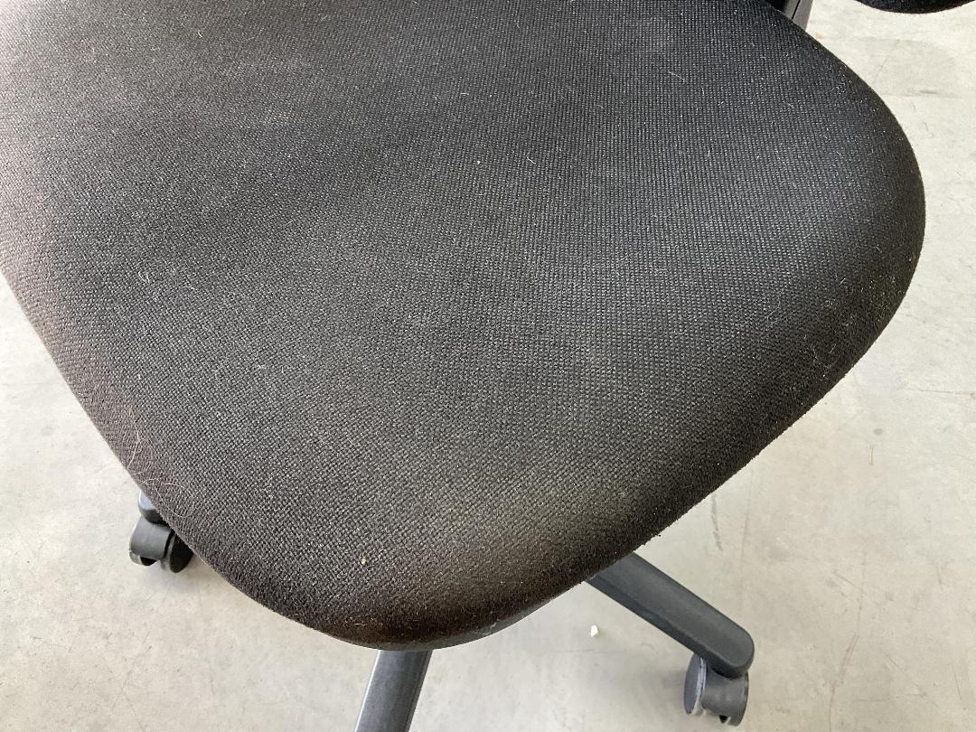 Photo '3' of Black Coloured Office Chair Photo '3' of Black Coloured Office Chair