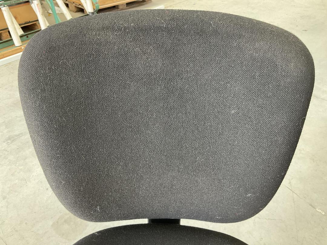 Photo '6' of Black Coloured Office Chair Photo '6' of Black Coloured Office Chair