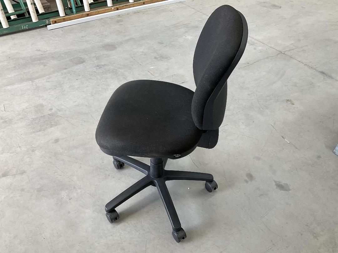 Photo '7' of Black Coloured Office Chair Photo '7' of Black Coloured Office Chair